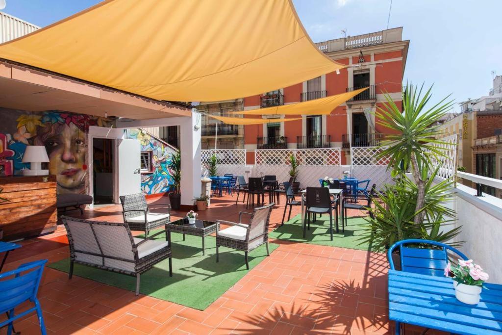Heylola! Hostel برشلونة المظهر الخارجي الصورة